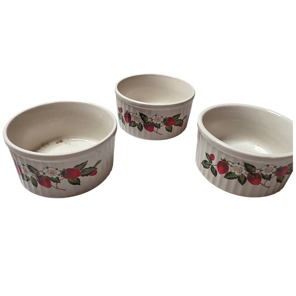 Sheffield Strawberries n Cream Stoneware Ramekin Souffle Dish Set of 3 Japan